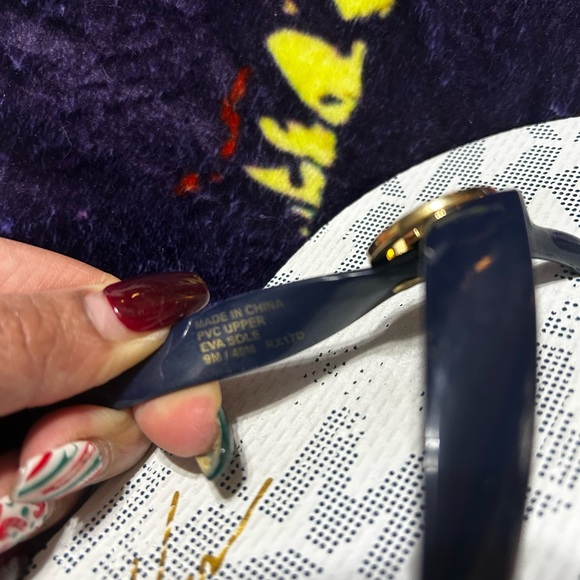 Michael Kors Flip Flops - Picture 3 of 3